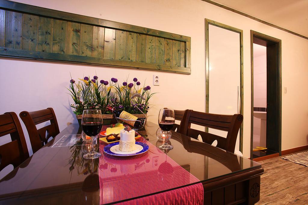Muju Iris Pension Buitenkant foto